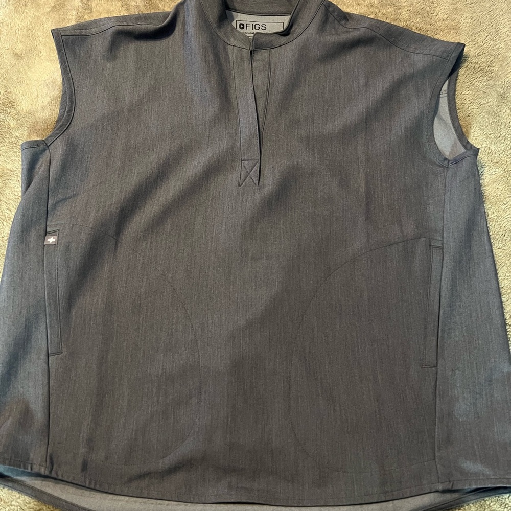 Figs Graphite Rafaela Scrub Top!